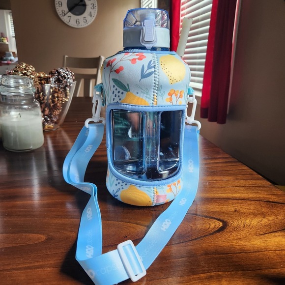 H2O CAPSULE Other - H2O CAPSULE 1/2 GALLON WATER BOTTLE & STORAGE CARRY SLEEVE. Covered Straw